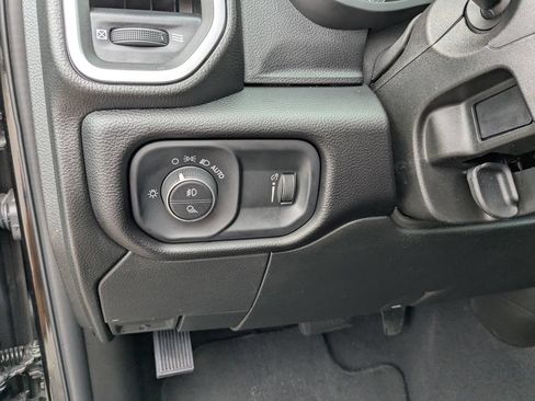 Used 2025 RAM 2500 Big Horn AWD/4WD image 19