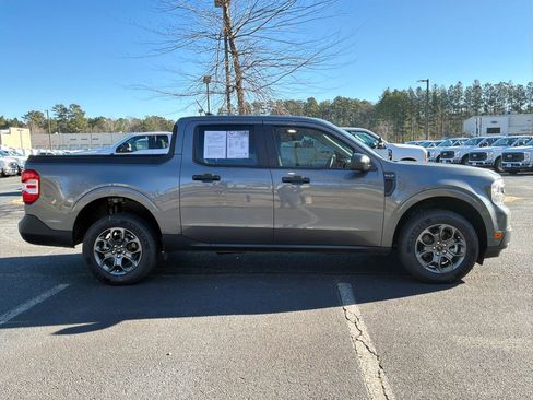 Used 2022 Ford Maverick XLT image 4