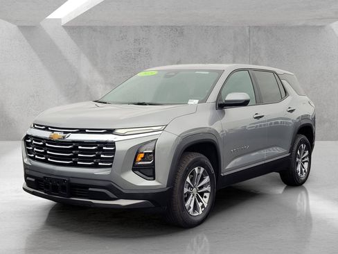 Used 2025 Chevrolet Equinox LT AWD/4WD image 9