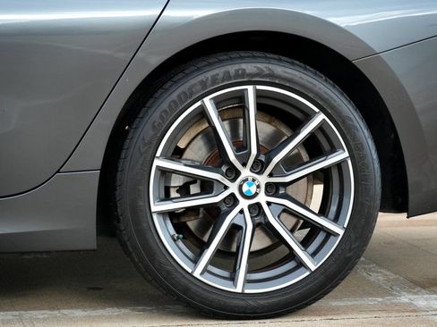 Used 2019 BMW 330i Sedan w/ Premium Package RWD image 26