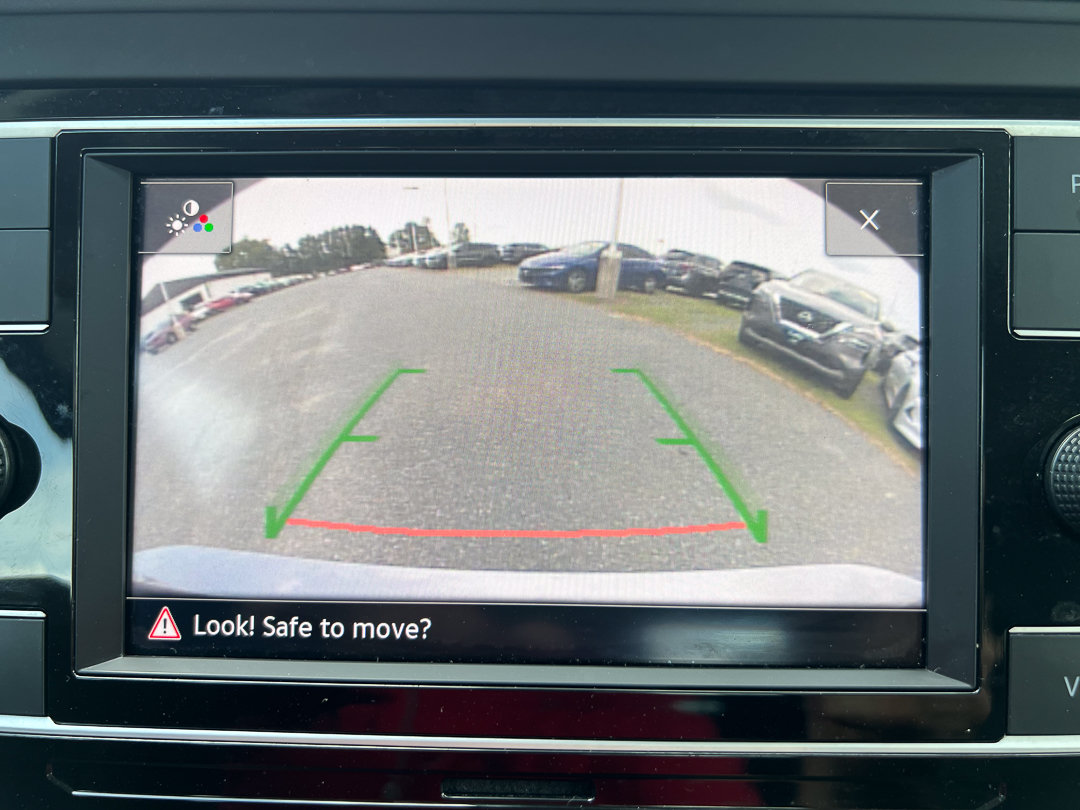 Used 2022 Volkswagen Jetta SE FWD image 17