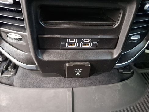 Used 2025 RAM 1500 Big Horn AWD/4WD image 11