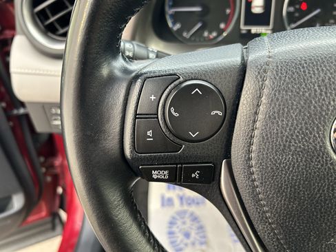 Certified 2018 Toyota RAV4 Limited image 23