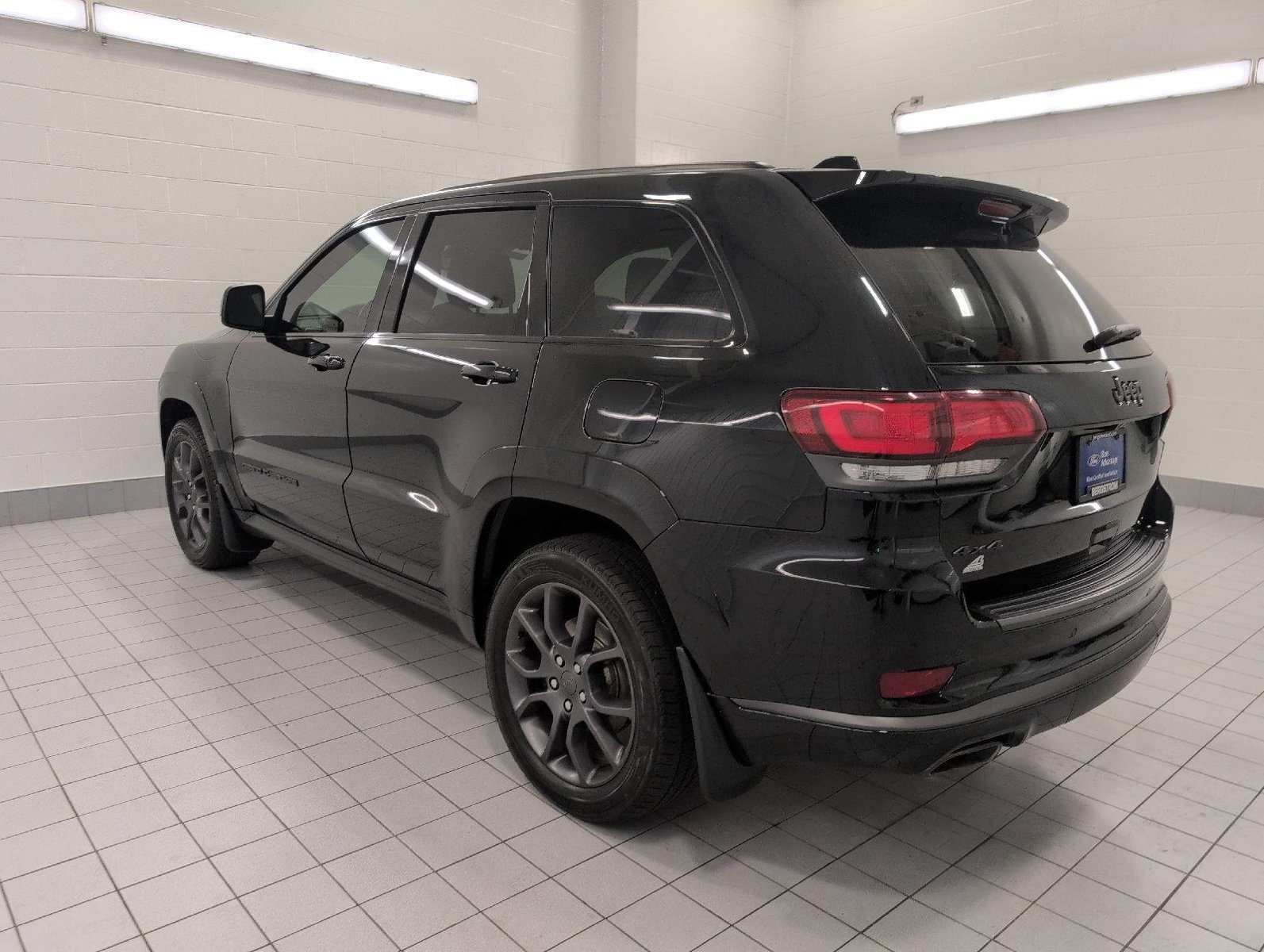 Used 2021 Jeep Grand Cherokee Overland AWD/4WD image 21