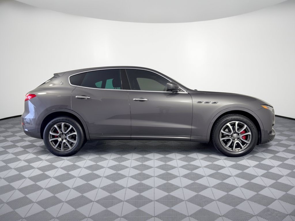 Used 2019 Maserati Levante AWD/4WD image 8