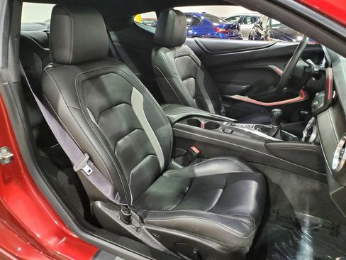 Used 2016 Chevrolet Camaro LT RWD image 13