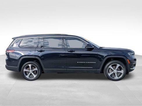 Used 2024 Jeep Grand Cherokee L Limited AWD/4WD image 3