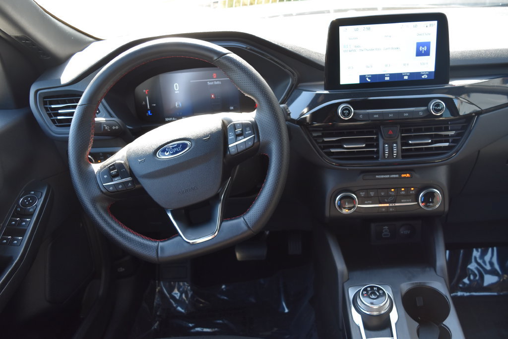 Used 2025 Ford Escape ST-Line AWD/4WD image 12