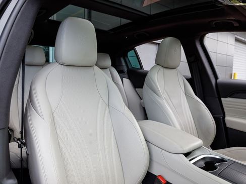Certified 2023 Maserati Grecale Modena AWD/4WD image 13