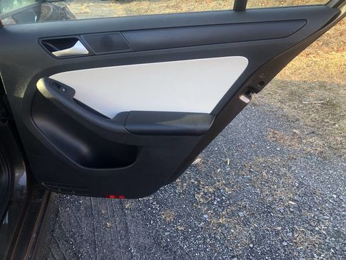 Used 2015 Volkswagen Jetta S w/ Welcome Package image 10