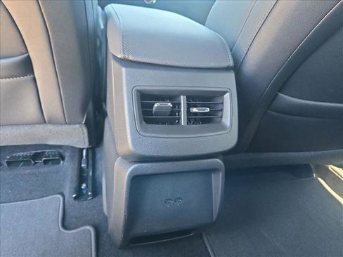 Used 2025 Chevrolet Equinox EV LT image 16