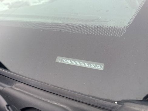 Used 2024 Dodge Durango GT image 16