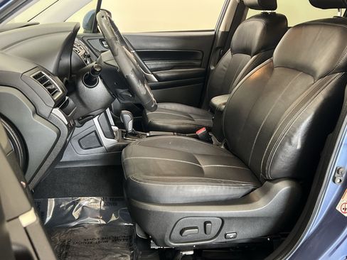 Used 2017 Subaru Forester 2.5i Touring AWD/4WD image 12