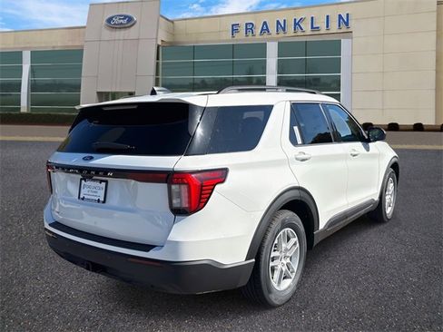 New 2026 Ford Explorer Active image 7