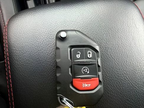 Certified 2024 Jeep Gladiator Rubicon image 28