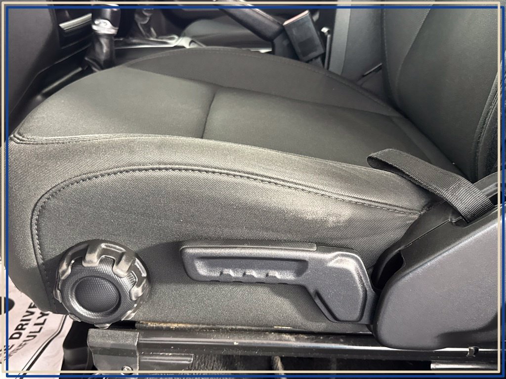 Used 2022 Jeep Wrangler Sport AWD/4WD image 33