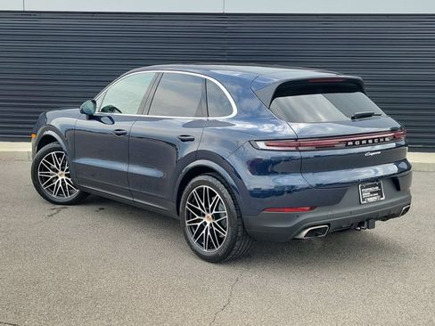 Certified 2025 Porsche Cayenne image 3