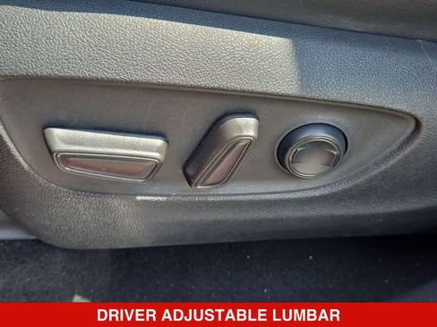 Used 2021 Toyota Highlander XSE FWD image 16