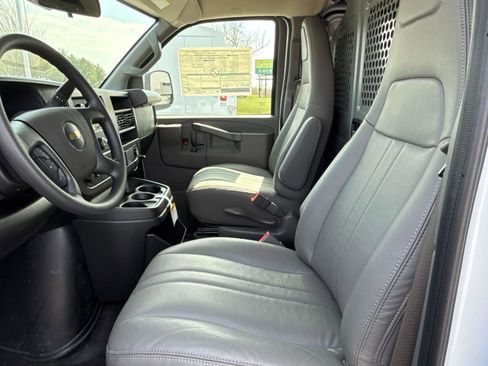 New 2026 Chevrolet Express 2500 w/ Driver Convenience Package image 9