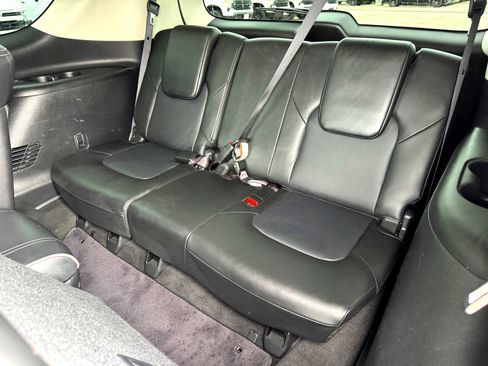 Used 2021 Nissan Armada Platinum w/ Captain's Chairs Package image 18