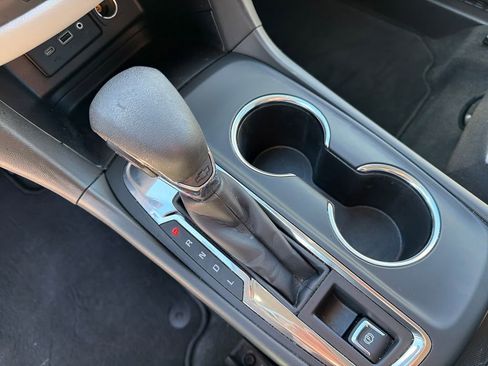 Used 2024 Chevrolet Equinox LS w/ LS Convenience Package image 23