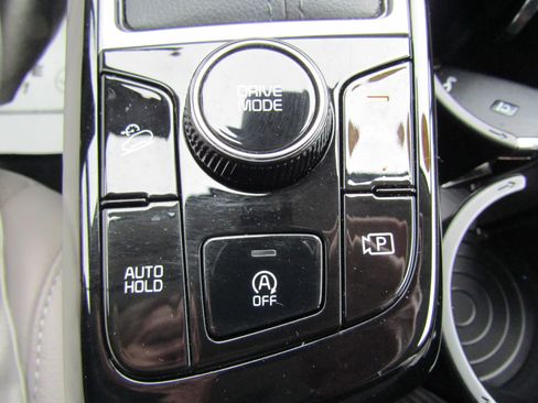 Used 2024 Kia Sportage SX image 33