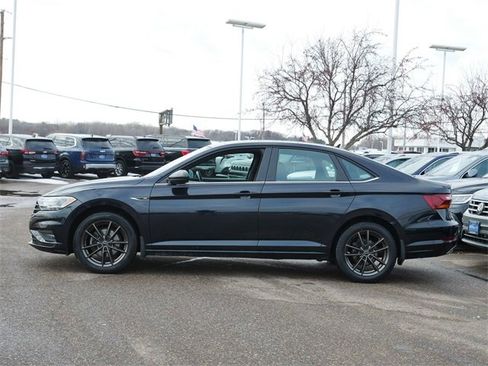 Used 2019 Volkswagen Jetta R-Line image 4
