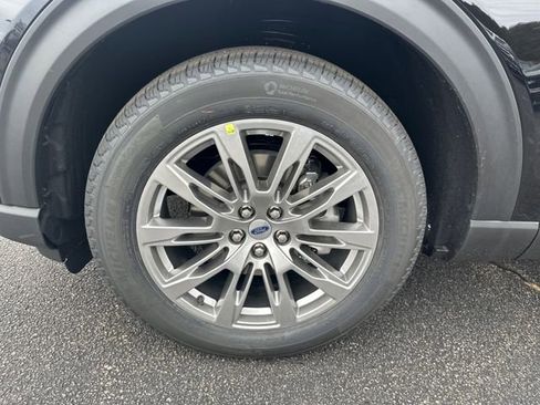 New 2026 Ford Explorer Active w/ Active Comfort Package image 15