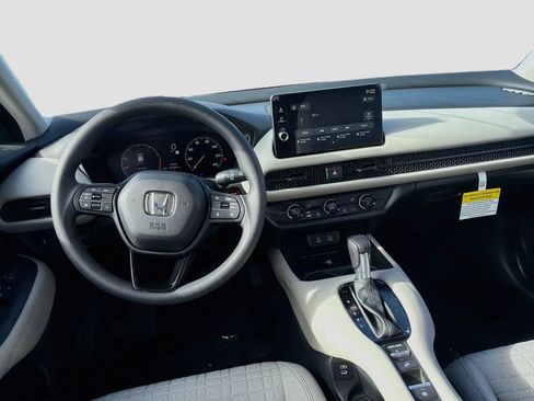 New 2027 Honda HR-V LX image 16
