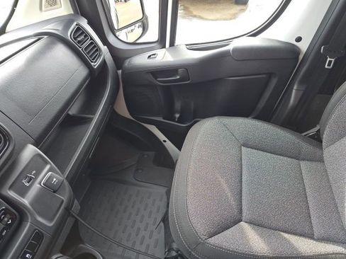 Used 2025 RAM ProMaster 1500 w/ Convenience Group image 18