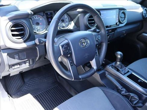 Used 2020 Toyota Tacoma TRD Sport w/ Technology Package AWD/4WD image 11