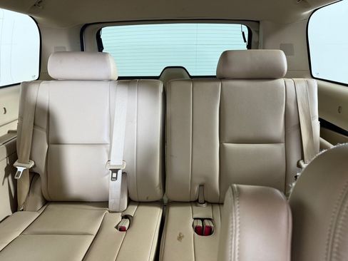 Used 2013 Cadillac Escalade ESV Luxury RWD image 21