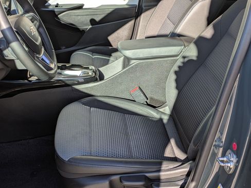 Certified 2025 Chevrolet Trax LT w/ Driver Confidence Package image 17