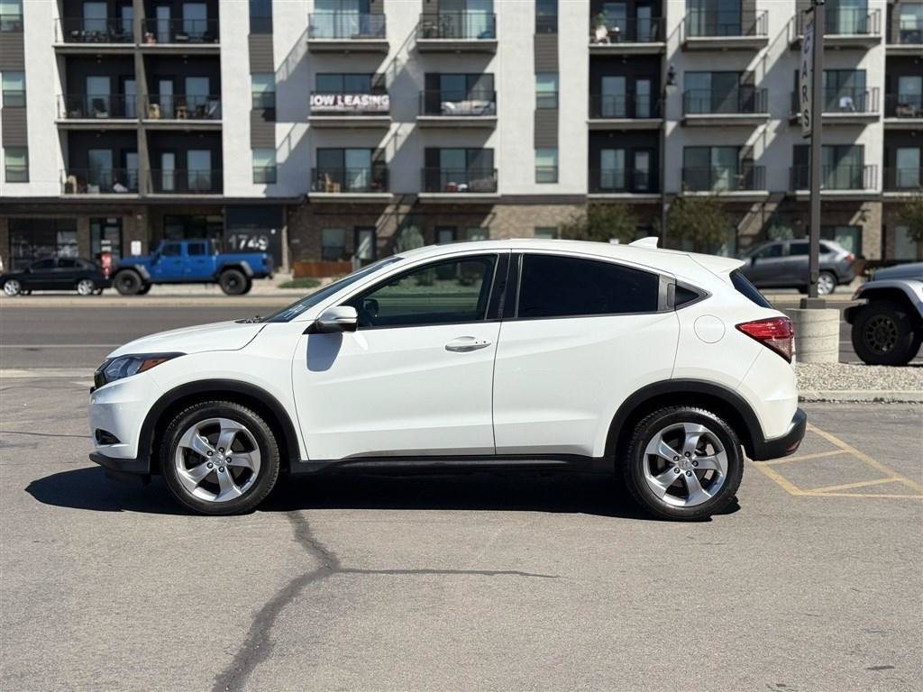Used 2017 Honda HR-V EX image 4
