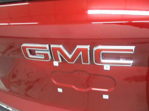 New 2026 GMC Terrain Elevation w/ Elevation Premium Package AWD/4WD image 11