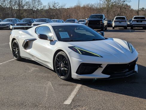Used 2023 Chevrolet Corvette Stingray Coupe w/ 1LT image 11