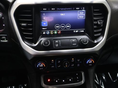 Used 2020 GMC Acadia SLE w/ Driver Convenience Package FWD image 22