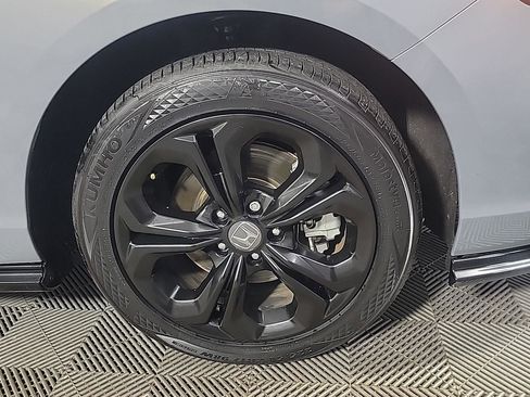 Certified 2023 Honda Accord EX-L image 3