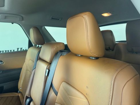 Used 2025 Nissan Pathfinder Platinum w/ Cargo Package FWD image 10
