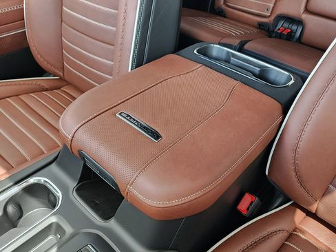 New 2026 GMC Sierra 3500 Denali Ultimate AWD/4WD image 34