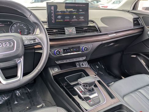 Used 2023 Audi Q5 2.0T Premium w/ Convenience Package AWD/4WD image 9