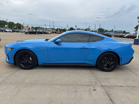 Used 2024 Ford Mustang GT RWD image 3