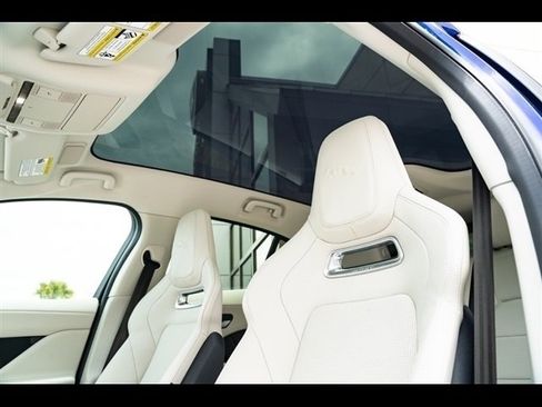 Used 2023 Jaguar I-PACE HSE image 13