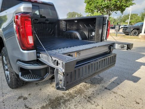 Used 2022 GMC Sierra 1500 AT4 w/ AT4 Premium Package AWD/4WD image 6