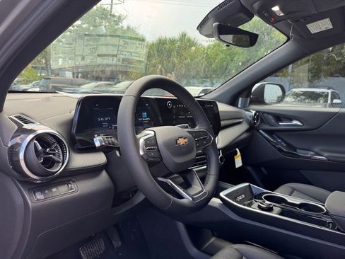 New 2026 Chevrolet Equinox LT w/ Convenience Package II FWD image 26