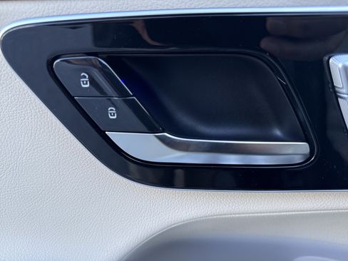 Certified 2026 Mercedes-Benz GLC 300 image 21