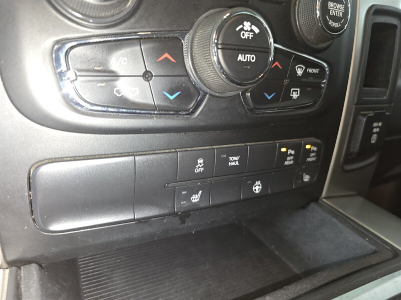Used 2017 RAM 1500 Big Horn AWD/4WD image 32