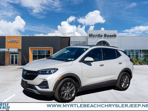 Used 2020 Buick Encore GX Essence w/ Experience Buick Package image 1