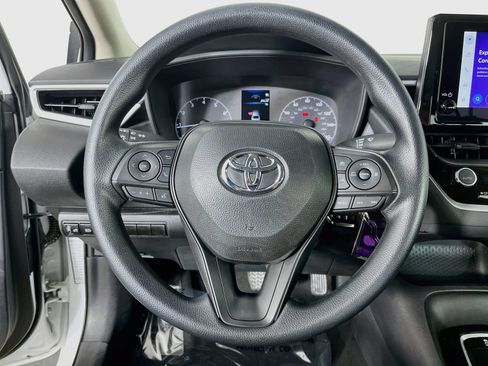 Used 2025 Toyota Corolla LE FWD image 13
