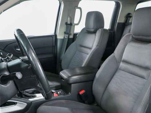 Used 2023 Nissan Frontier SV w/ SV Convenience Package AWD/4WD image 23